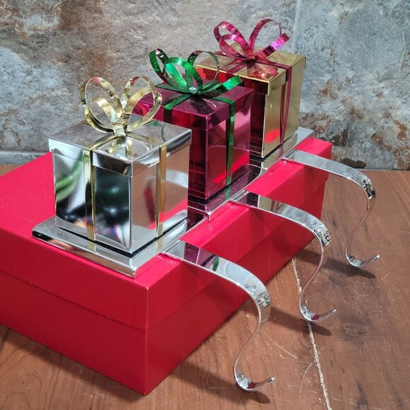 Metal Ribbon Gift Box Stocking Hanging Holder Set of 3 - Picture 7 of 12